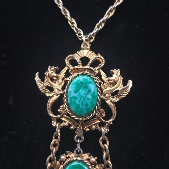 Green Mottled Glass Necklace Dragons Gold Tone Vintage Statement - Picture 3 of 10